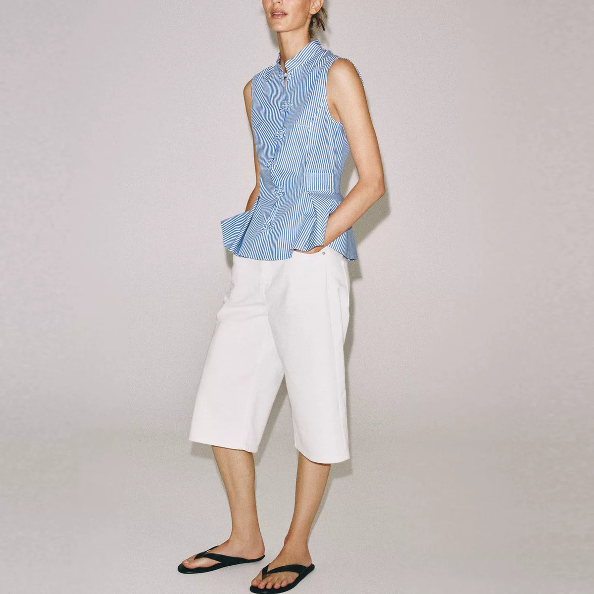 Striped Sleeveless Crew Neck Shirt