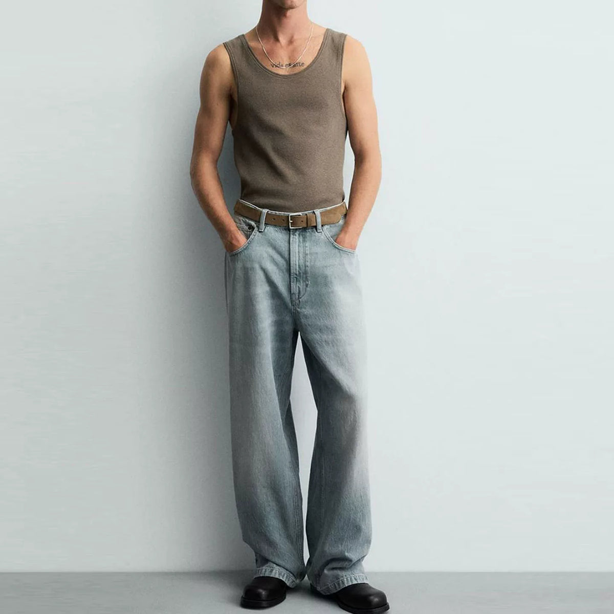 Relaxed Straight Jeans