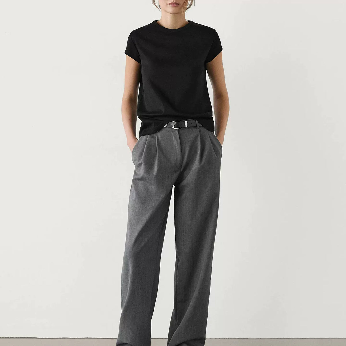 Straight-Shoulder Crew Neck T-Shirt