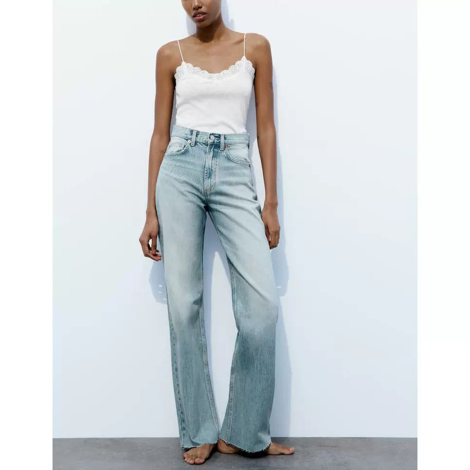 Slim-Effect High-Waist Wide-Leg Jeans