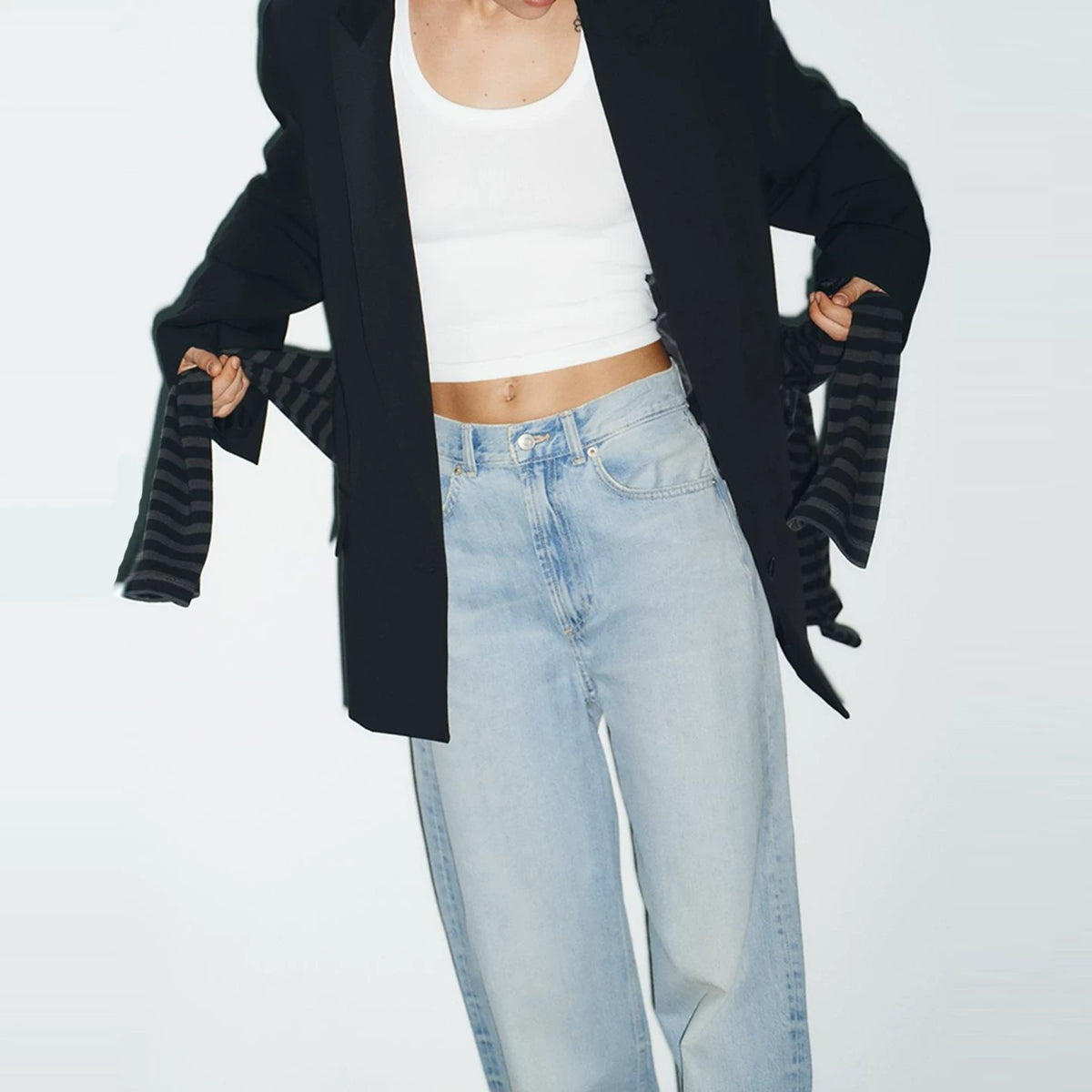 Relaxed Wide-Leg Jeans
