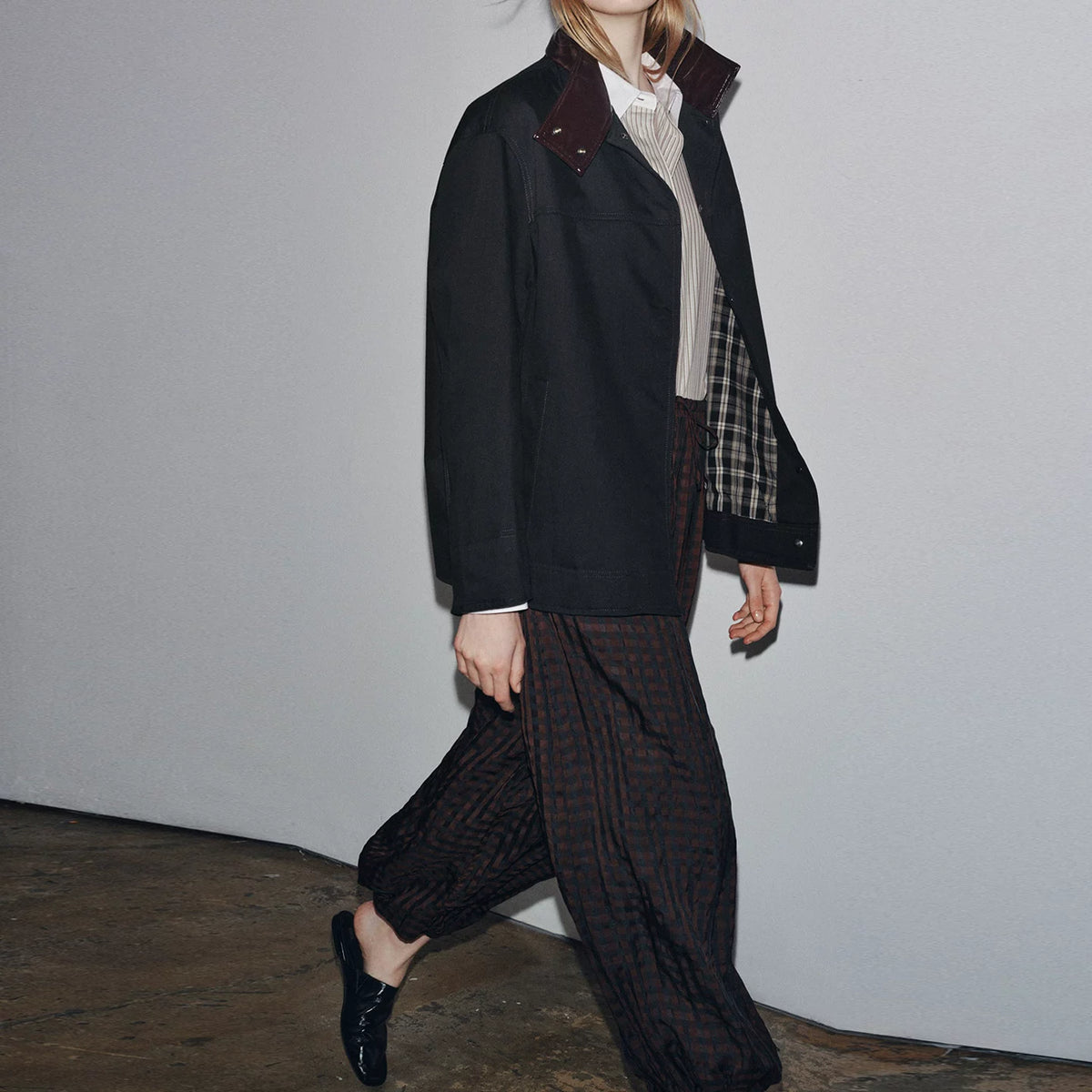 Contrast-Collar Short Jacket